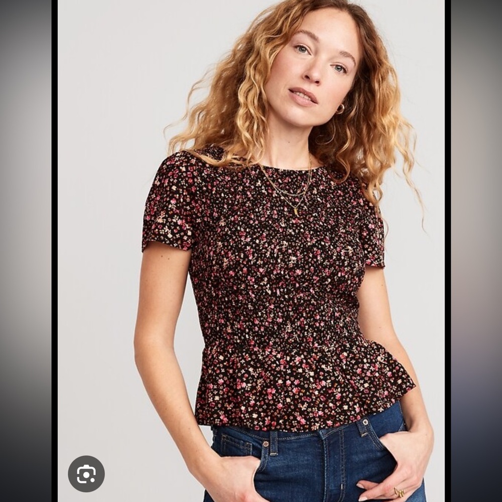 Old Navy Floral Smocked Top